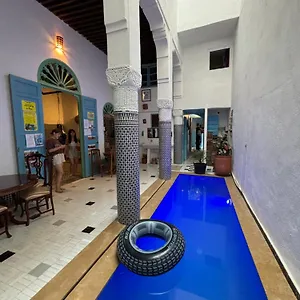 Backhome Hostal